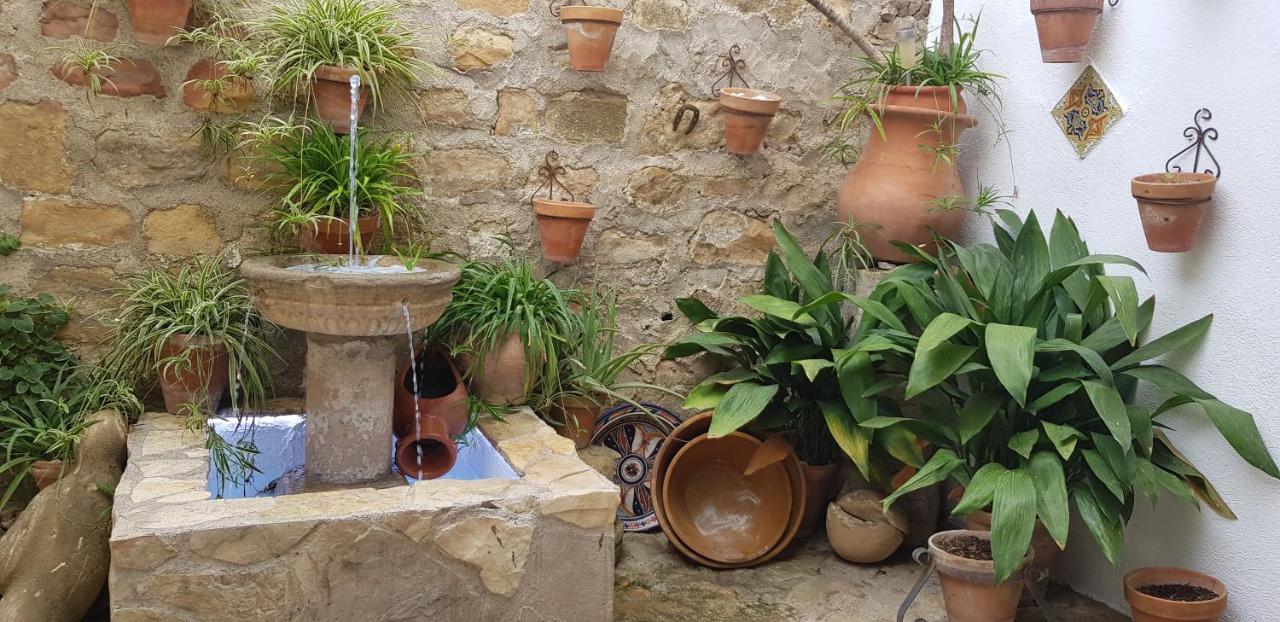 La Casa Del Pintor - Estudio De Arte En Baeza Eksteriør billede