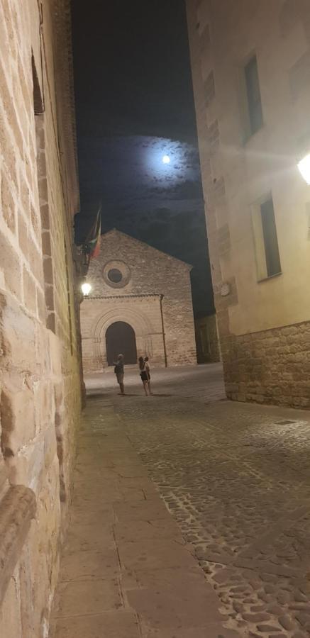 La Casa Del Pintor - Estudio De Arte En Baeza Eksteriør billede